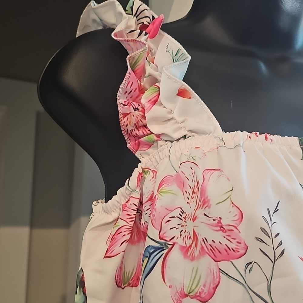 SHE + Sky Floral Ruffle Strap Top - Picture 2 of 7